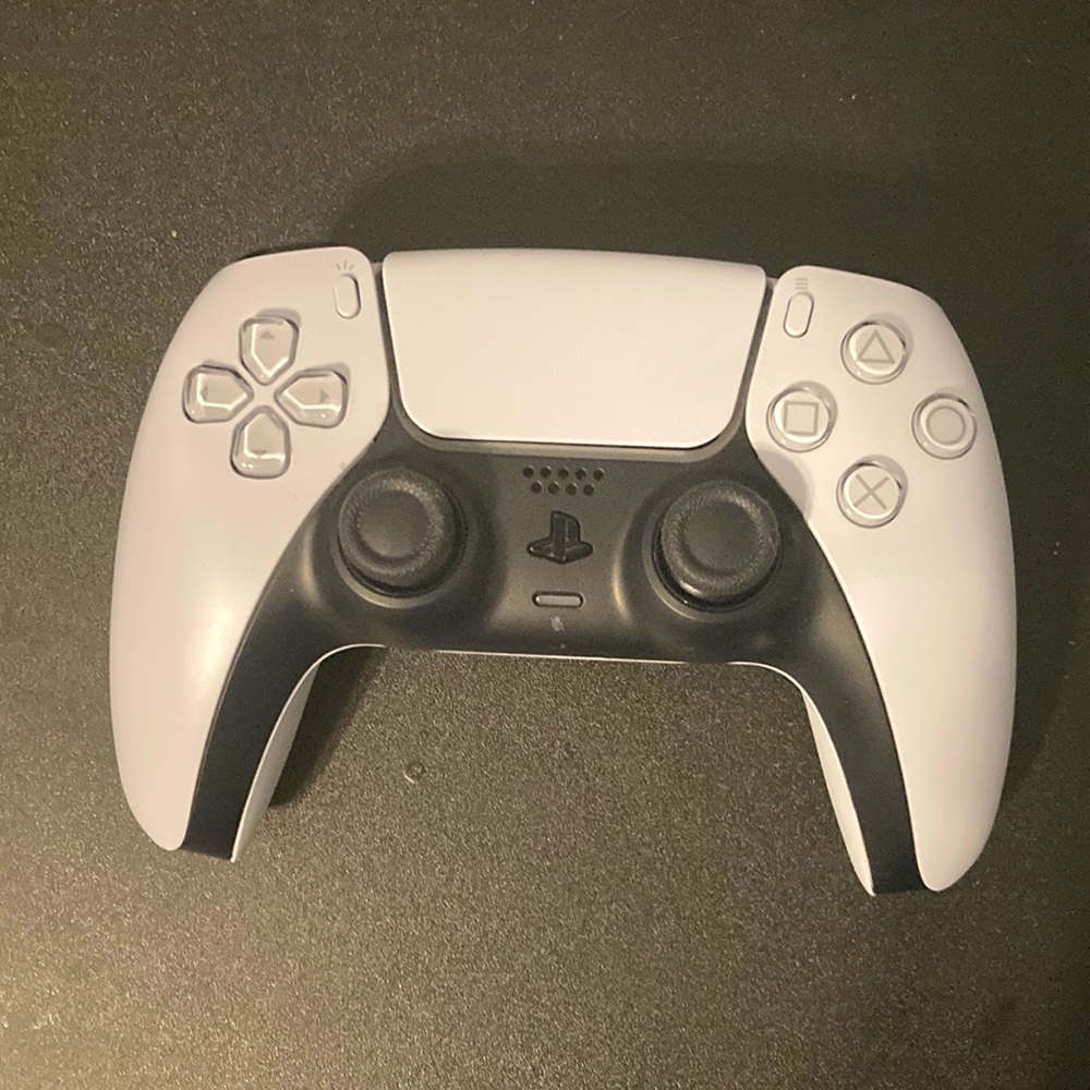 PlayStation 5 controller
